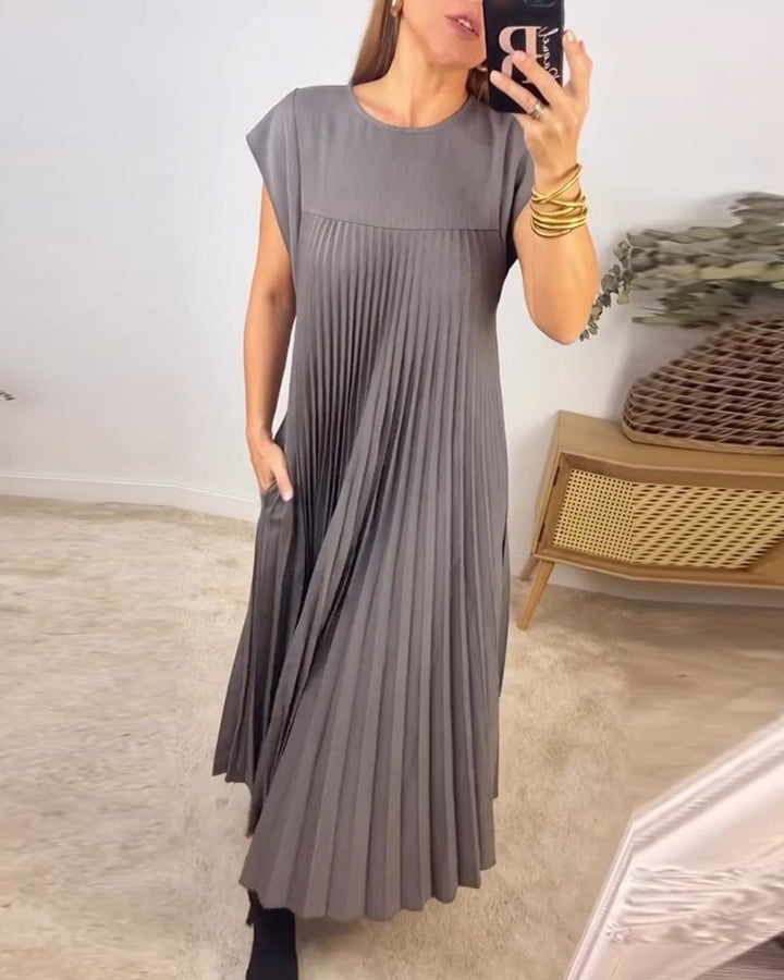 Ciara – Pleated Flatter Dress